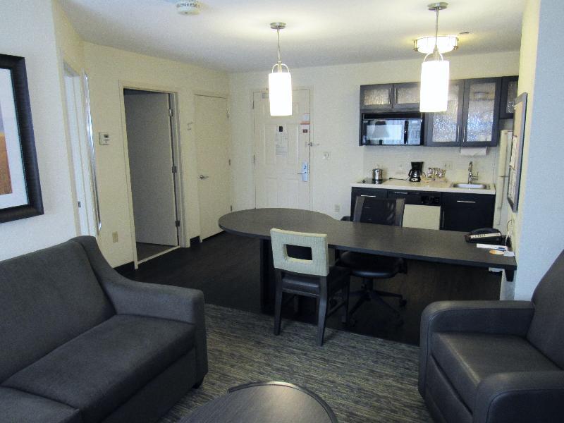 Sonesta Simply Suites Columbus Airport Gahanna Exterior photo