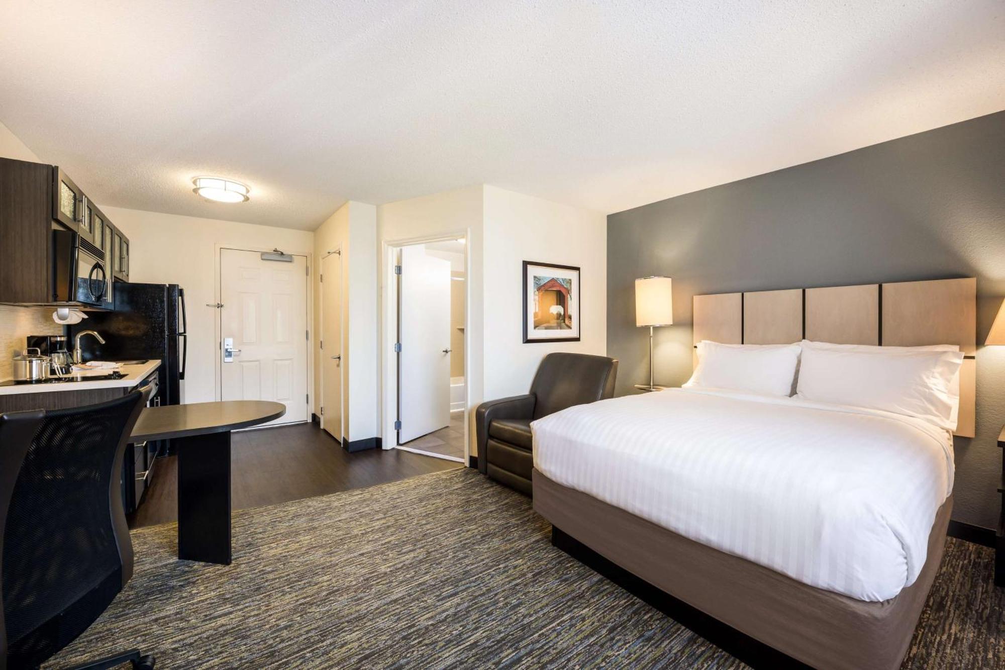 Sonesta Simply Suites Columbus Airport Gahanna Exterior photo